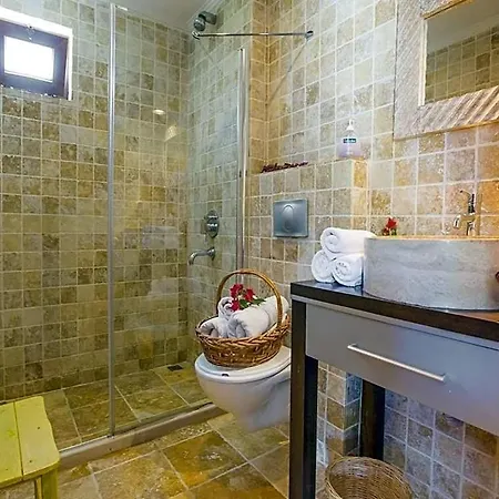 Sleeps 12 Air Con Wifi