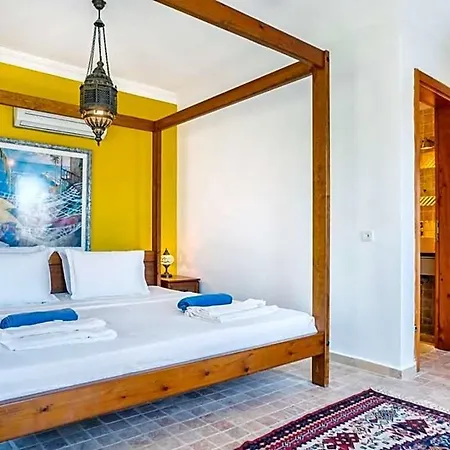 Villa Sleeps 12 Air Con Wifi Kalkan