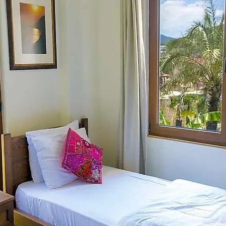 Sleeps 12 Air Con Wifi * كالكان