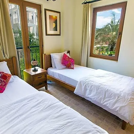 Sleeps 12 Air Con Wifi فيلة *