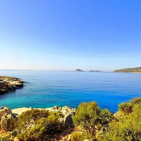 Sleeps 12 Air Con Wifi فيلة كالكان
